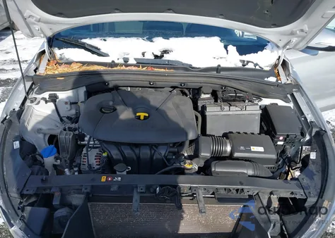 2018 Hyundai Elantra Gt из США, поврежденный, VIN KMHH35LE2JU024806